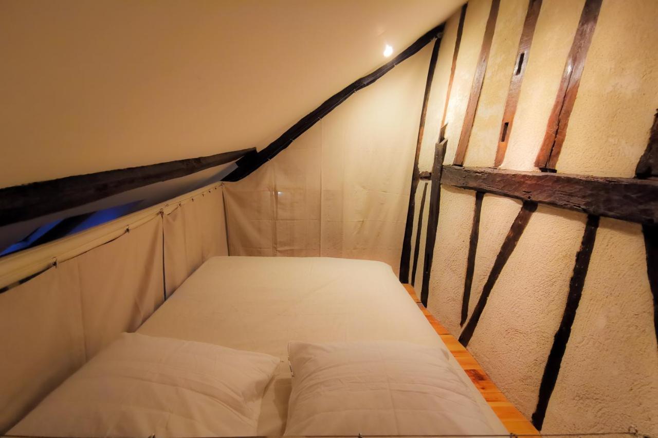 Loft Atypique Au Calme Avec Cour Privative Bourges Exterior foto