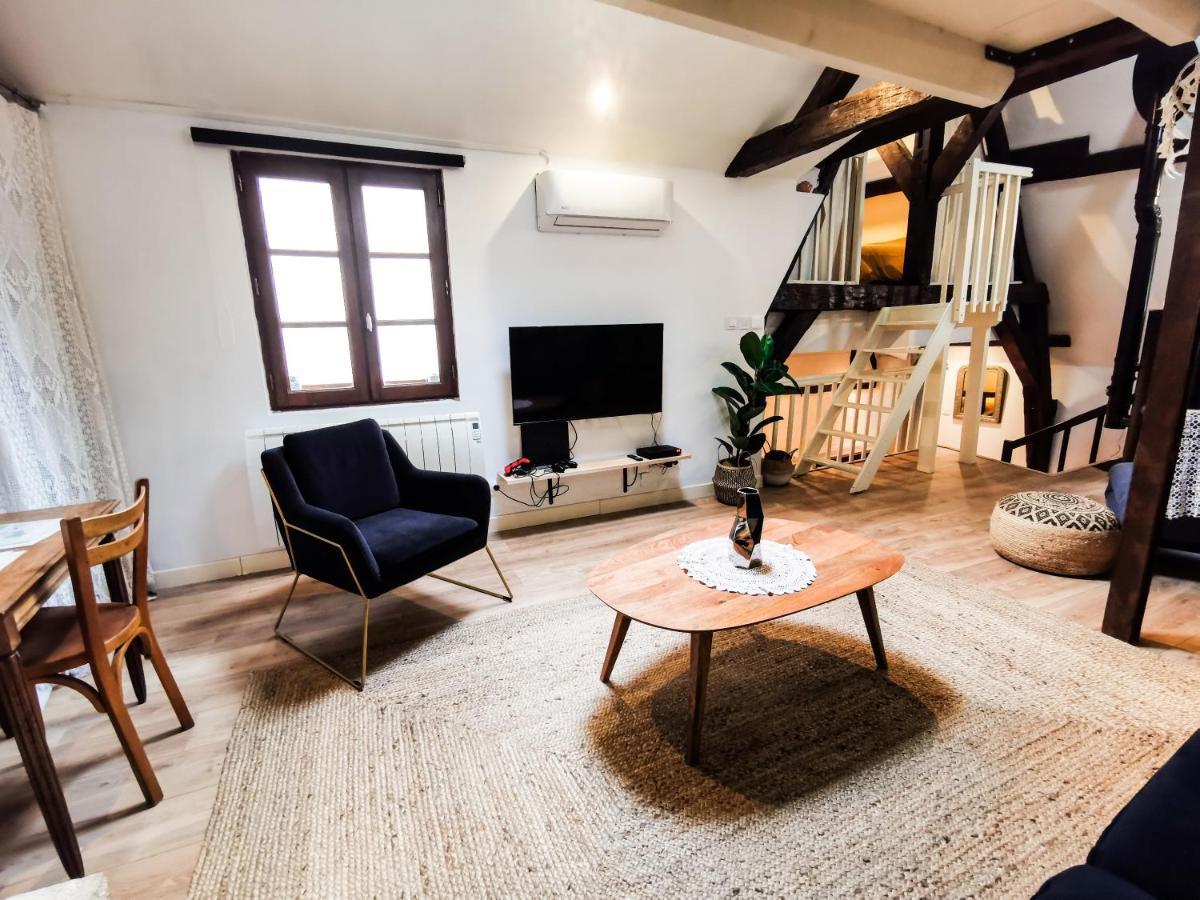 Loft Atypique Au Calme Avec Cour Privative Bourges Exterior foto