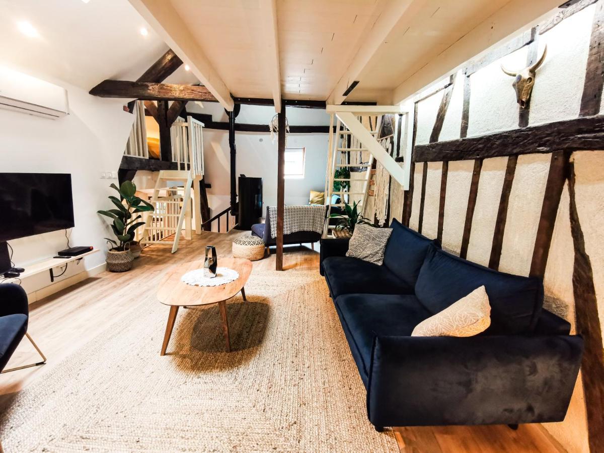 Loft Atypique Au Calme Avec Cour Privative Bourges Exterior foto